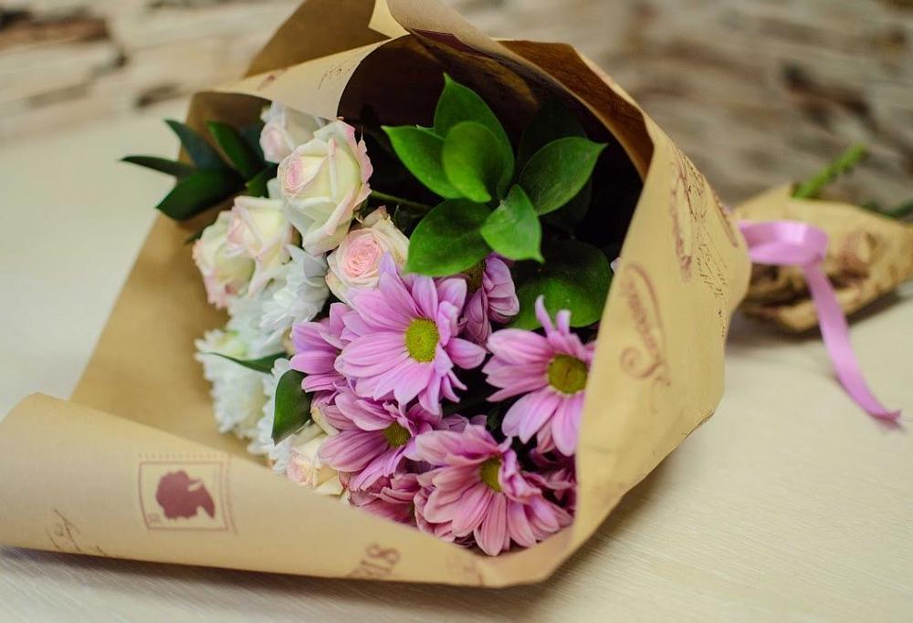 Букет цветов из: Розы и Хризантемы в Поселке совхоз имени Ленина