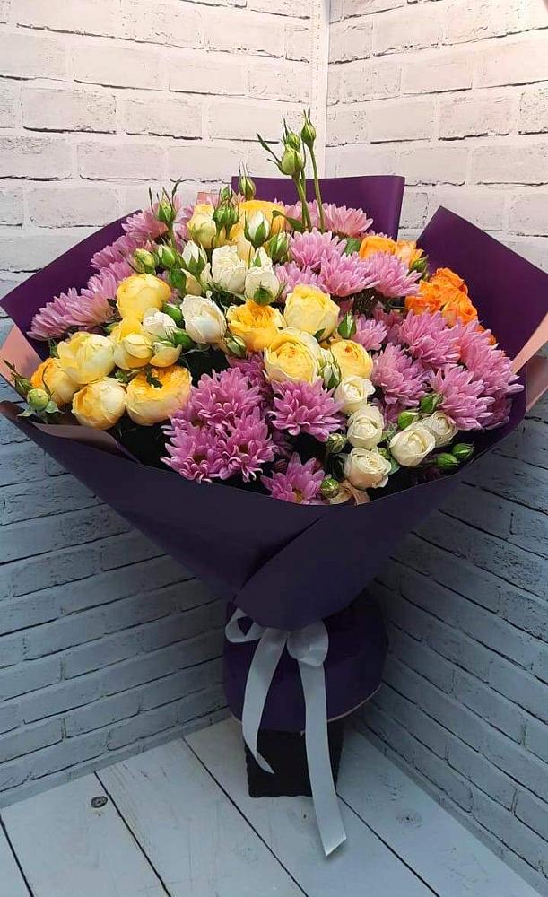 Букет цветов из: Хризантемы и Розы в Поселке совхоз имени Ленина