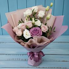 Букет цветов из:  Розы и Лизиантусы в Поселке совхоз имени Ленина