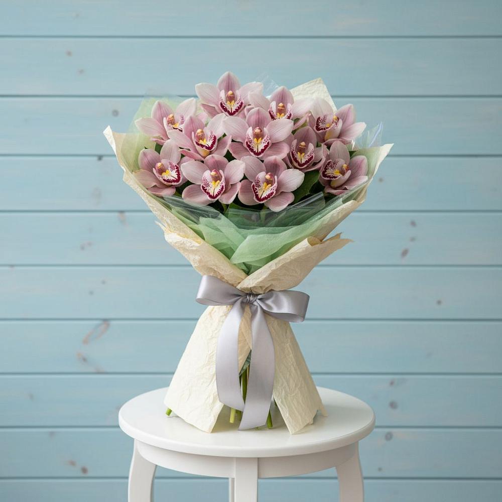 Букет цветов из: Орхидеи и Розы в Поселке совхоз имени Ленина