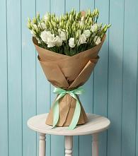 Букет цветов из:  Лизиантусы в Поселке совхоз имени Ленина