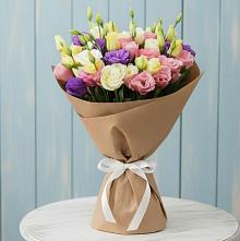 Букет цветов из:  Лизиантусы в Поселке совхоз имени Ленина