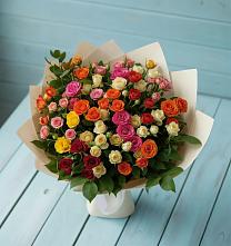 Букет Микс из разноцветных кустовых роз в Поселке совхоз имени Ленина