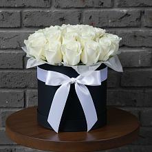 Цветочная композиция из Розы в шляпной коробке в Поселке совхоз имени Ленина