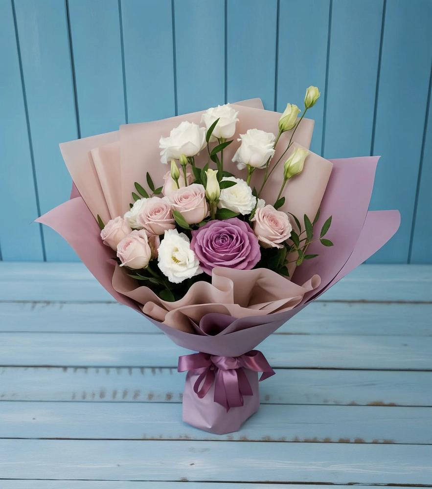 Букет цветов из: Розы и Лизиантусы в Поселке совхоз имени Ленина